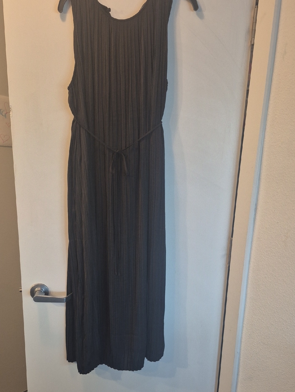 Banana Republic: Black Sleeveless Pleated Maxi Dress